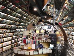-钟书阁(珍园店)