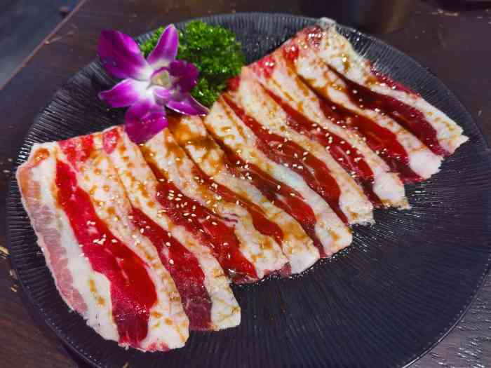 牛岛·炭火烤肉(鹦鹉洲大桥店)-"那个芝士玉米的芝士好少,没我深圳的