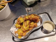 -W COLLECTIVE  DESSERT SHOP