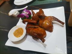 脆皮妙龄乳鸽-最忆早茶(蜀汉路店)