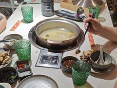 -喃喃椰·糟粕醋·椰子鸡火锅(七堡花园店)