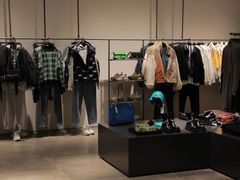 -URBAN REVIVO(七宝领展广场店)