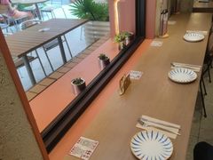 -必胜客(上海华谊新所店)