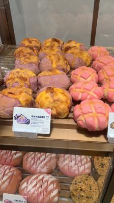 喜茶(中华城店)-"第一次到喜茶热卖店,看到满柜欧包简直太开.