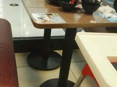 大堂-灵芝妹子海鲜米线(香炉礁山姆店)