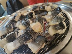 -围炉肉舍•炭烤活鳗•丹东海鲜烤肉(步行街店)