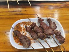 -哈尔滨小酒馆·鲜肉现穿自助烧烤(康新花园店)
