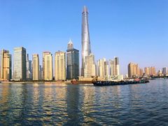 -黄浦江游览十六铺3号码头网红自助餐