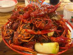 金牌油焖龙虾-冶建镜子·中国龙虾王(总店)