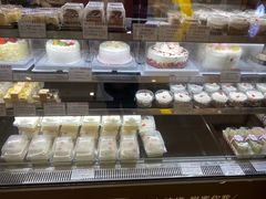 -红宝石·鲜奶小方·海派西点房(莘庄龙之梦店)