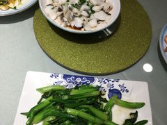 葱油淋乌鱼片-嘉缤苑
