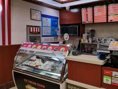 -红宝石·鲜奶小方·海派西点房(莘庄龙之梦店)