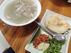 -岳记羊肠馆(陵园小区店)