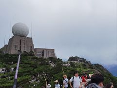 -黄山光明顶山庄