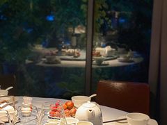 靠窗位-肴约·花园式餐厅(湖里店)