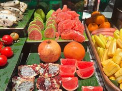 -雍容荟帝王蟹活龙虾展台自助(IFS黑金店)
