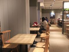 用餐区-肯德基(西稍门店)