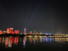 -万绿园