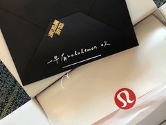 -lululemon(上海浦东IFC店)