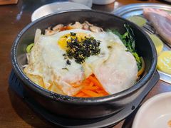 传统石锅拌饭-·缸桶屋·韩式牛肋条自助烤肉(西湖D11店)