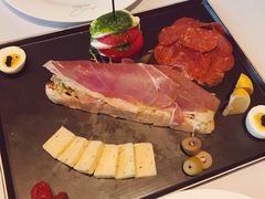 -GreyWhale灰鲸餐厅(武汉国际广场店)