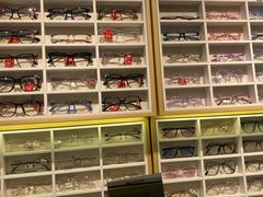 -沫芮眼镜·蔡司官方授权店(人民广场店)