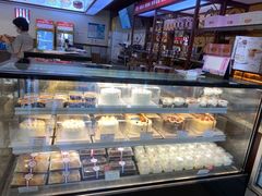 面包甜点陈列柜-红宝石·鲜奶小方·海派西点房(浦三店)