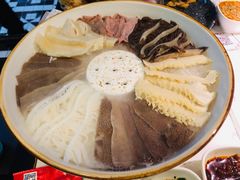 招牌空运毛肚-哥老官重庆美蛙鱼头(宝山龙湖店)