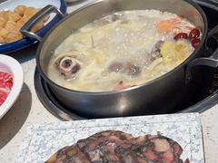 -三人行骨头王火锅(长寿店)