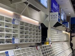 -诺柯视眼镜-蔡司依视路官方工厂店(淞南一店)