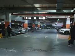 -上海电影广场-地下停车场