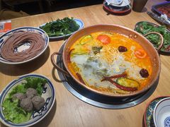 -洱火云南酸菜牛肉火锅(石景山当代商城店)