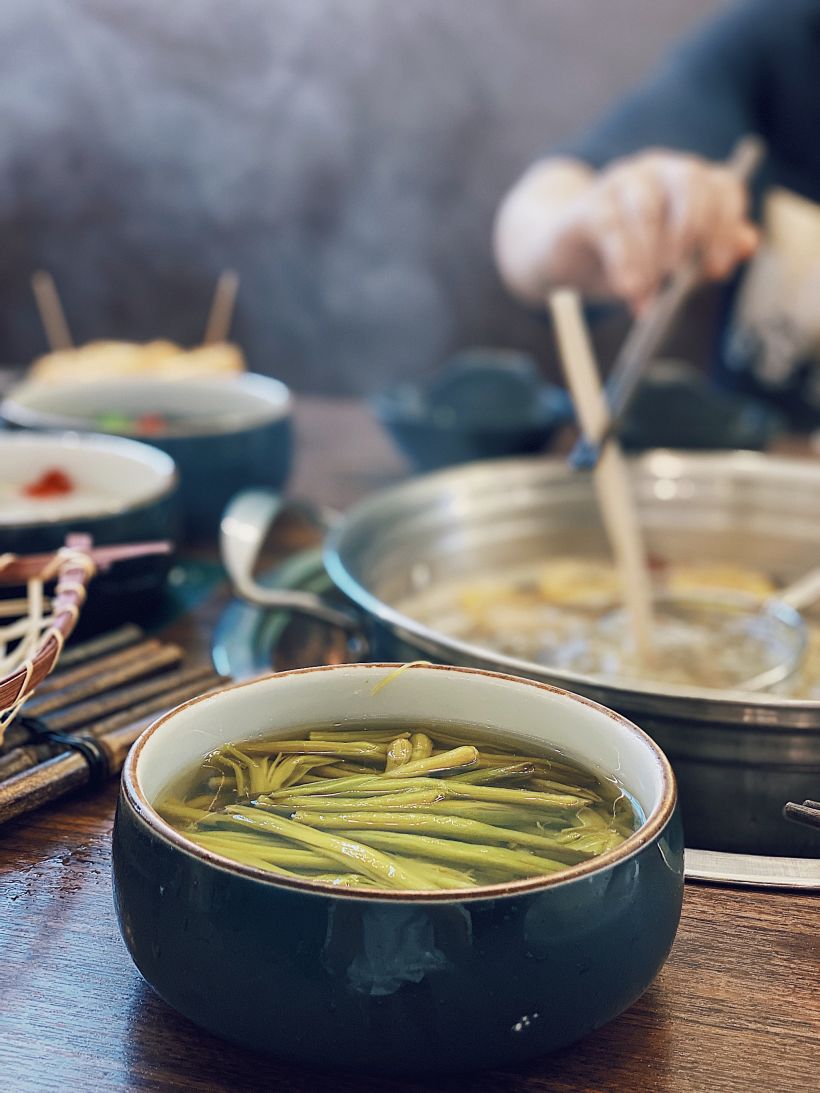 「黄花菜」 很少在火锅吃到新鲜黄花菜,很是新鲜,味道是喜欢的很适合