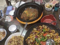 -富正毅三下锅·湘西韵味(天门山索道店)