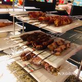 吃完逛逛街,就是今天天公不作美,又开始下雨了