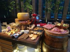 乳酪-松山湖凯悦酒店·Café自助餐厅·周末火舞秀表演