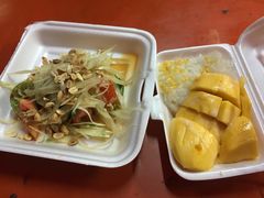 -芒果糯米饭摊子