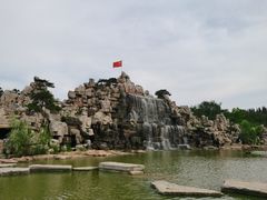 -雪山彩虹谷景区