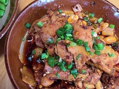 -有红鸡毛店·砂锅菜(抚琴夜市店)