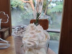 -Chom Cafe and Restaurant