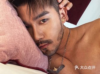 一个人怎么拍酒店打卡照