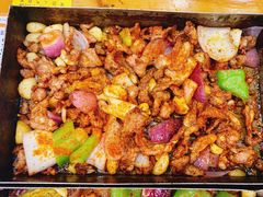 -老东镇啤酒屋海鲜加工·蒸汽海鲜·海鲜烧烤(台东店)