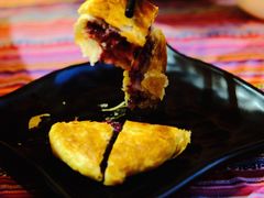 云南现烤鲜花饼-香巴拉云南餐厅(华莱坞店)