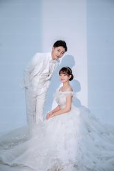 -雪中彩影婚纱摄影·微光艺术中心