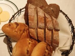 餐前包-Wolfgang’s Steakhouse 沃夫冈牛排馆(上海白玉兰广场店)