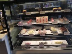 面包甜点陈列柜-麦当劳(杭州西湖银泰百货店)
