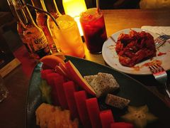 -FOUR PLAY BAR