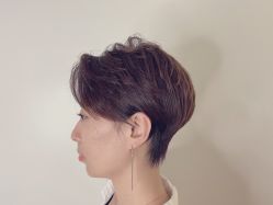 -BULB STUDIO 巴柏明星发型工作室