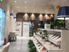-钟书阁(群光广场店)
