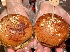 -何师烧烤Pro ·江湖川菜·小龙虾·精酿啤酒(太古里旗舰店)
